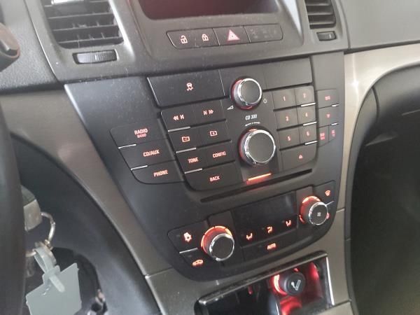 Vendo autorádio completo do Insignia 2010. 180 euros