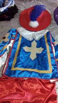 Carnaval conjunto de mosqueteiro