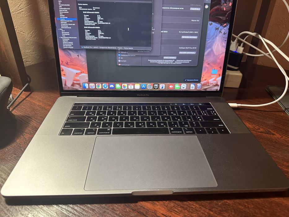 MacBook Pro 15 2018 16/512 gb i7