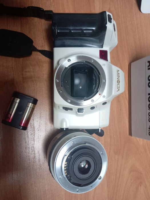 Minolta Dynax 8000i Prestige Limited Edition – komplet kolekcjonerski