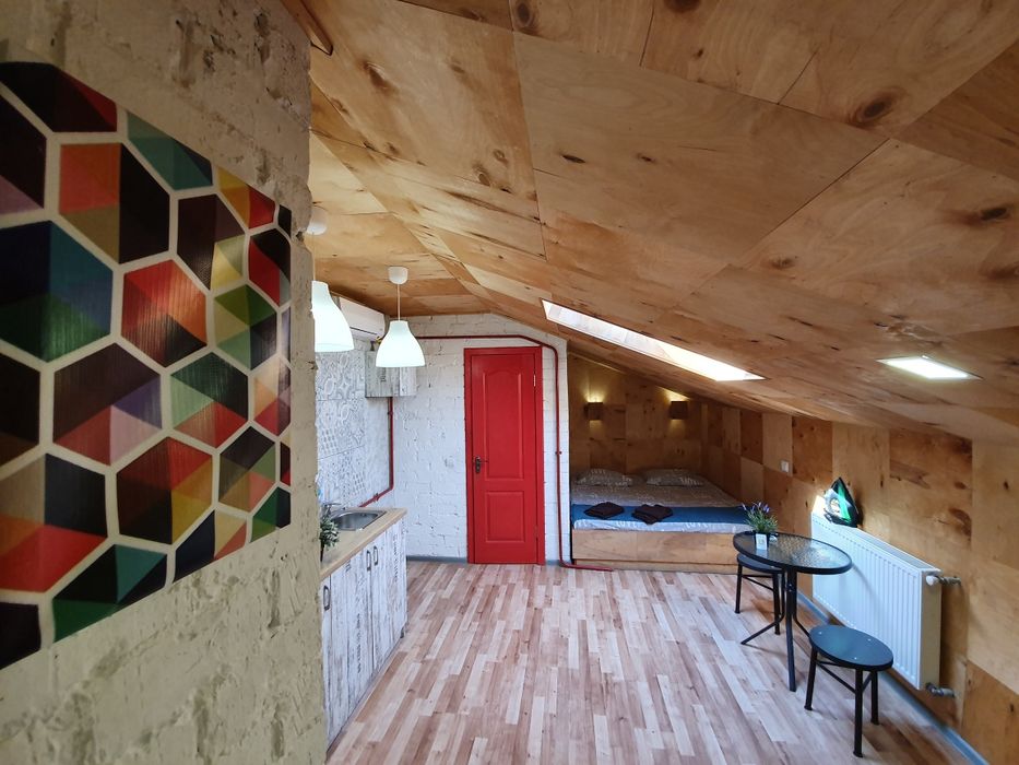 Подобово апартаменти студіо ВОКЗАЛ.