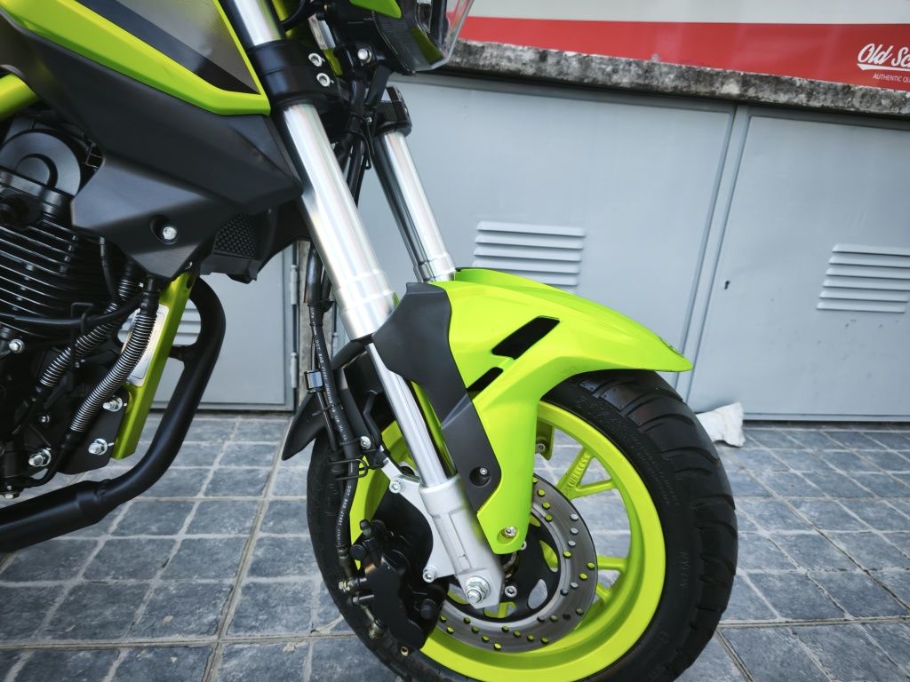 Benelli tnt 125  completamente nova