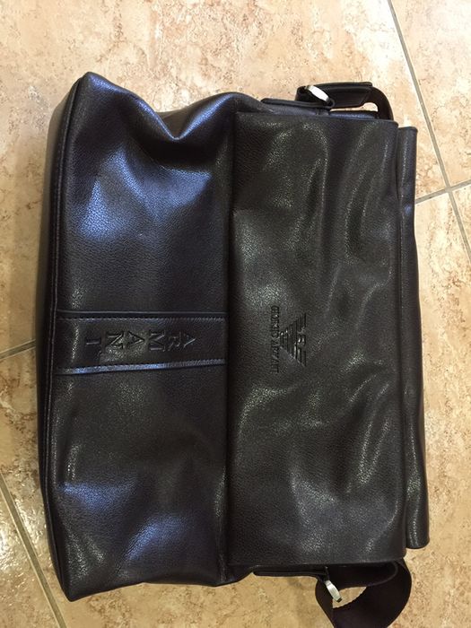 Bolsa em pele quadrada