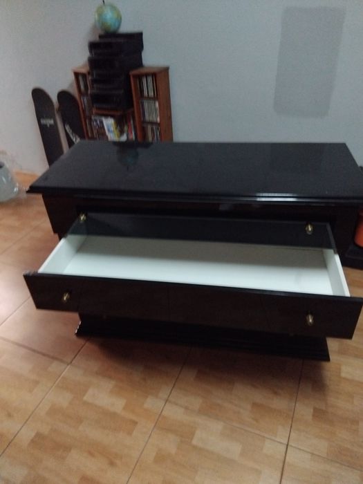 Comoda para arrumos