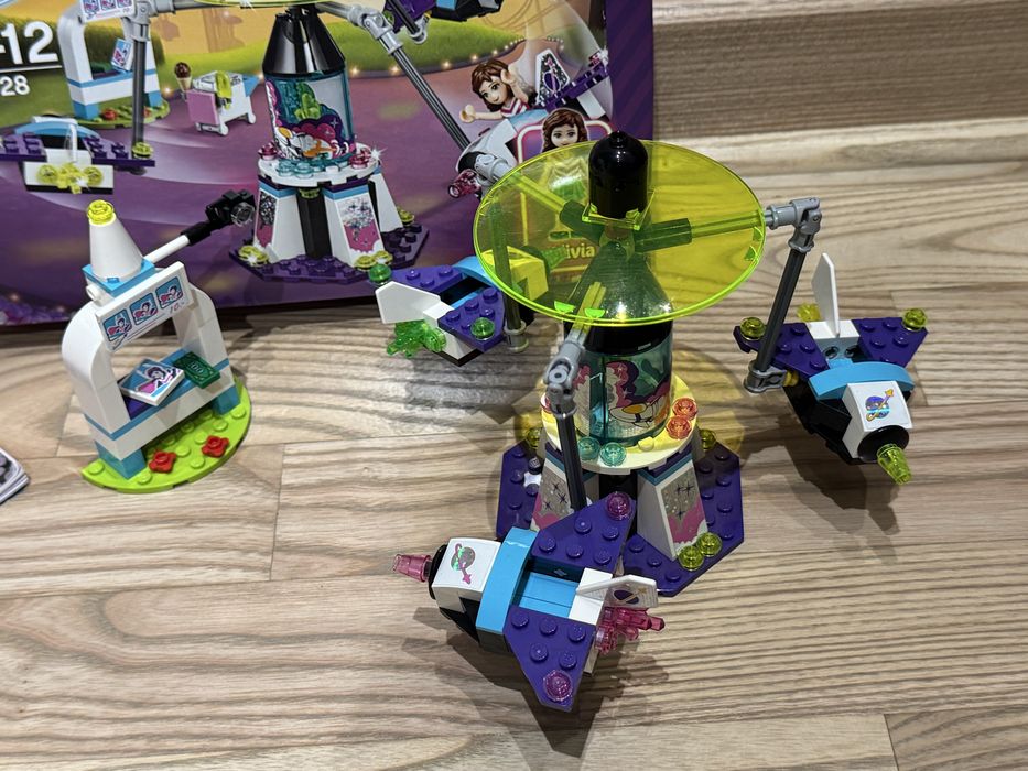 Lego friends 41128 - karuzela w parku rozrywki
