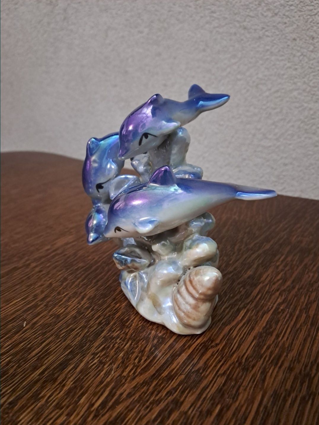 Figurka porcelanowa cztery delfinki