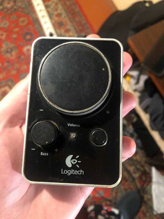 сабвуфер Logitech Z4