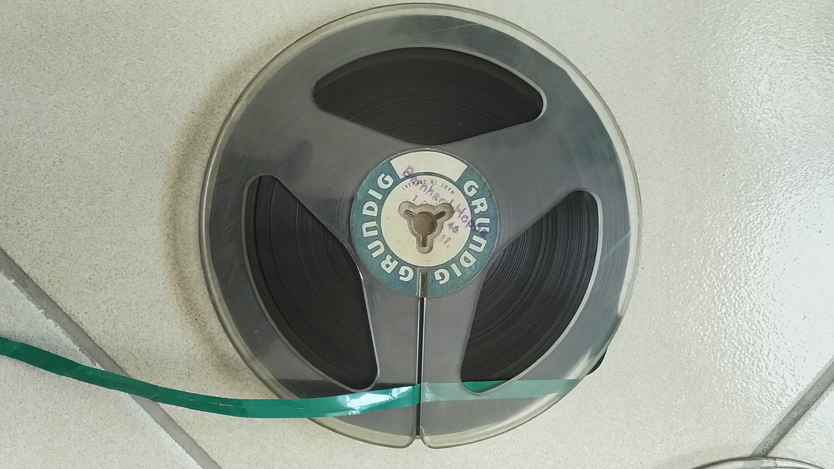 magnetofon szpulowy Unitra ZRK ZK 140 i 3 taśmy w pudełku BASF