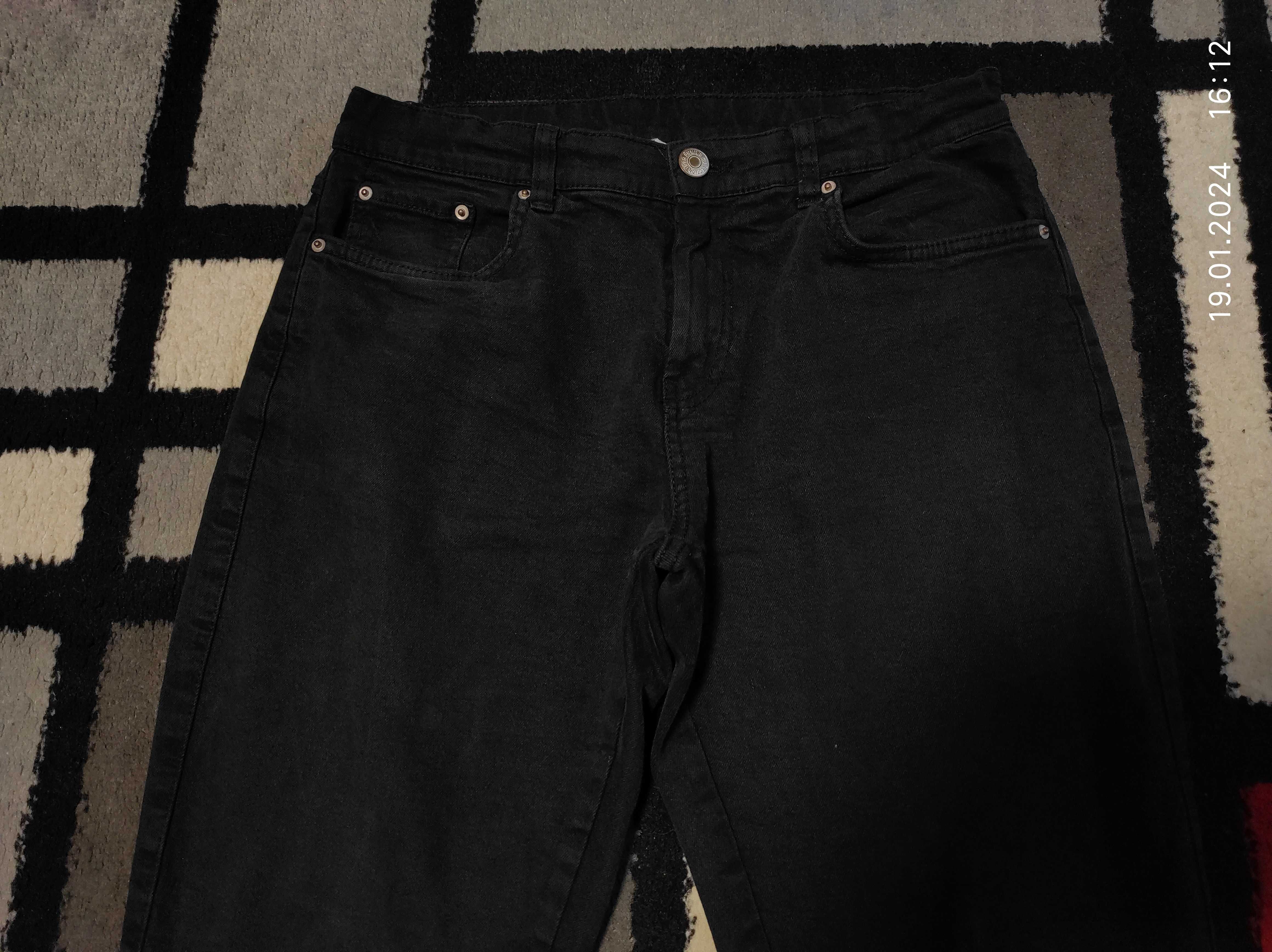 Фірмові,укорочені,жіночі,чорні джинси 44-46 р-ZARA