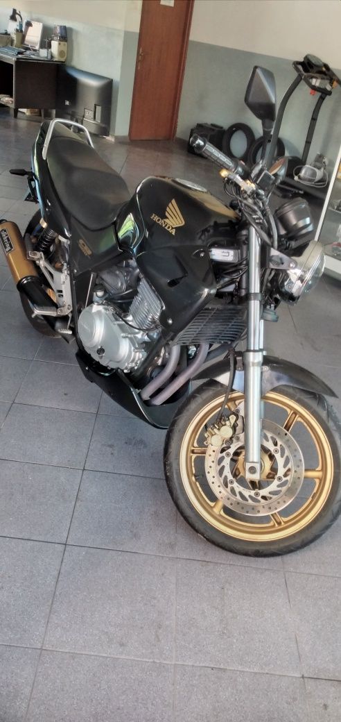 Honda CB 500c Aceito retoma de 125cc até 1.000,€ por carro ou mota 125
