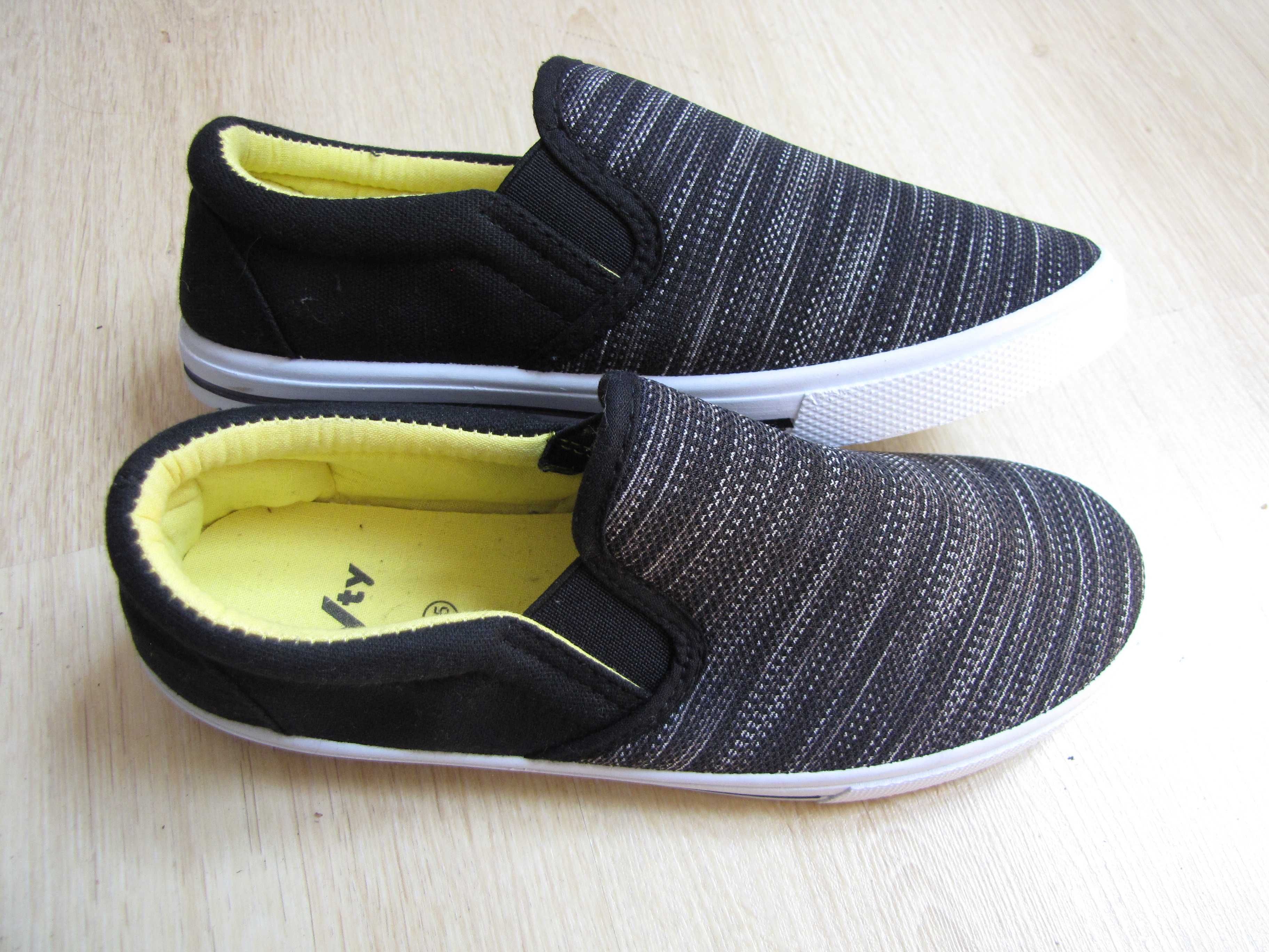 kapcie szkolne, tenisówki slip on rozm.35