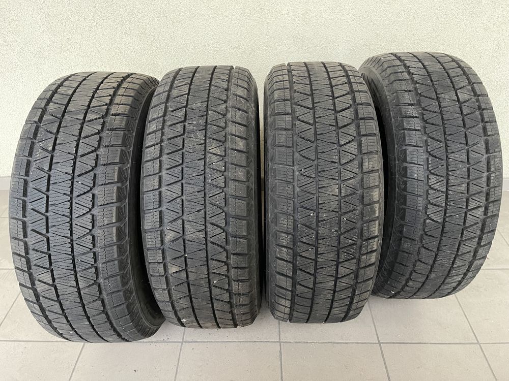 Зимние шины б/у BRIDGESTONE BLIZZAK DM-V1 265/60R18 110R (Japan)