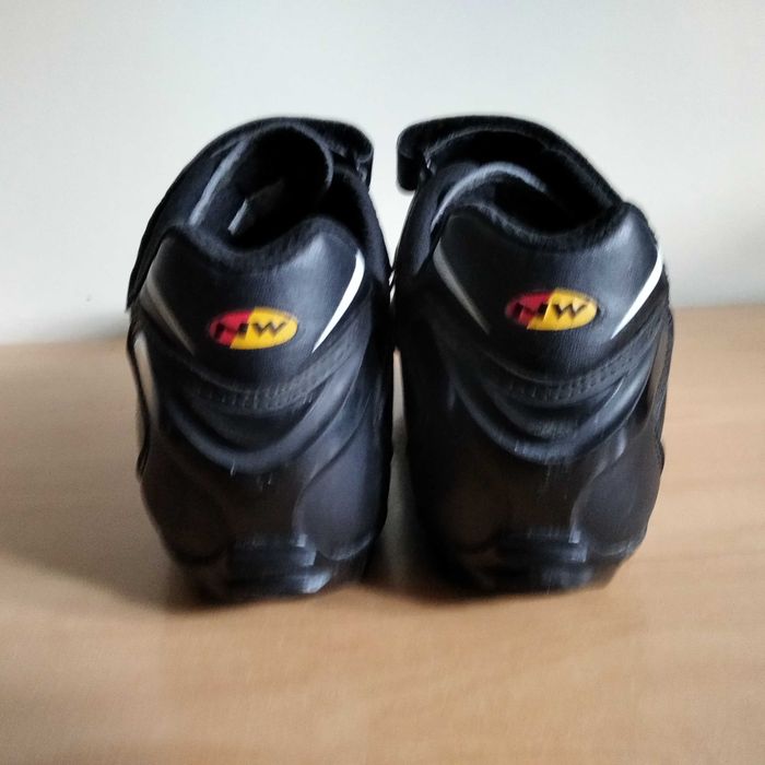 Buty rowerowe MTB  NORTHWAVE Lizzard Pro roz.eu-43