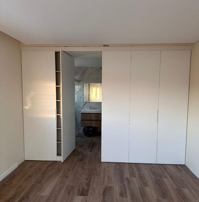 Pintura/Lacagem Profissional em Portas, Cozinhas e Roupeiros