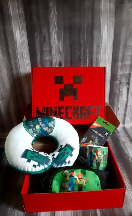 Дитячий подарунковий набір для шанувальників гри Minecraft.