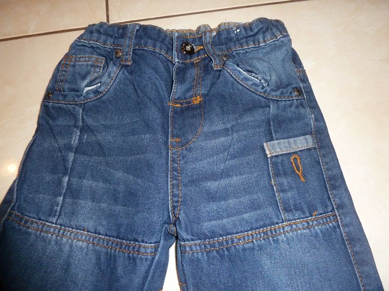 spodnie jeans jasne wstawki 116