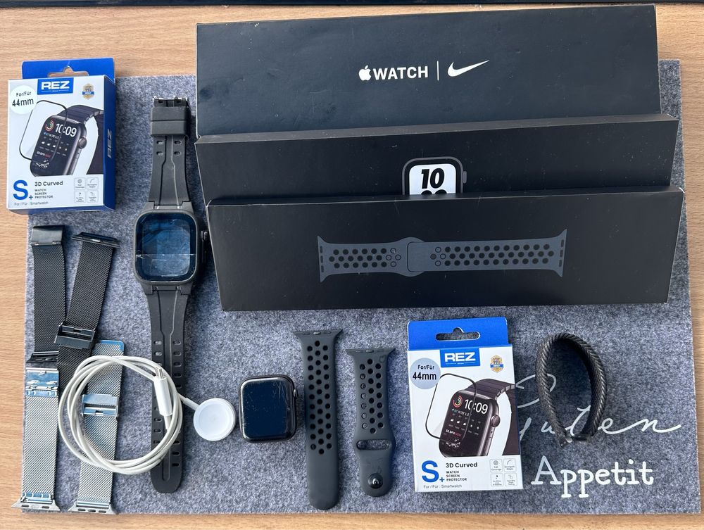 Продам Apple Watch SE Nike