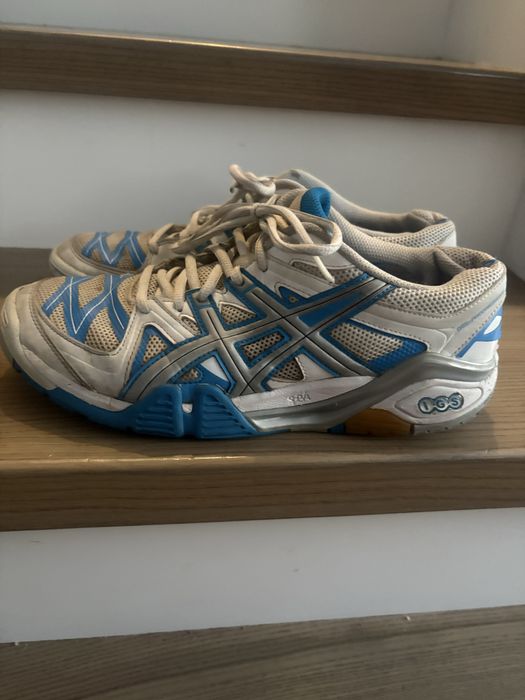 Halówki Asics 40,5