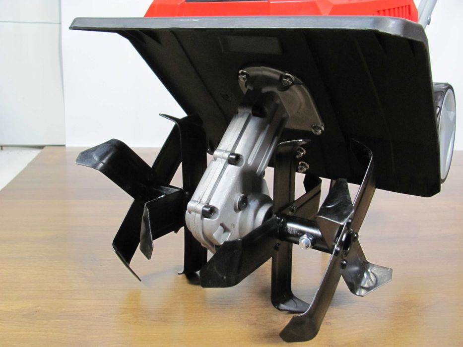 Культиватор серії Expert Einhell GE-CR 30 Li привезено з Німеччини