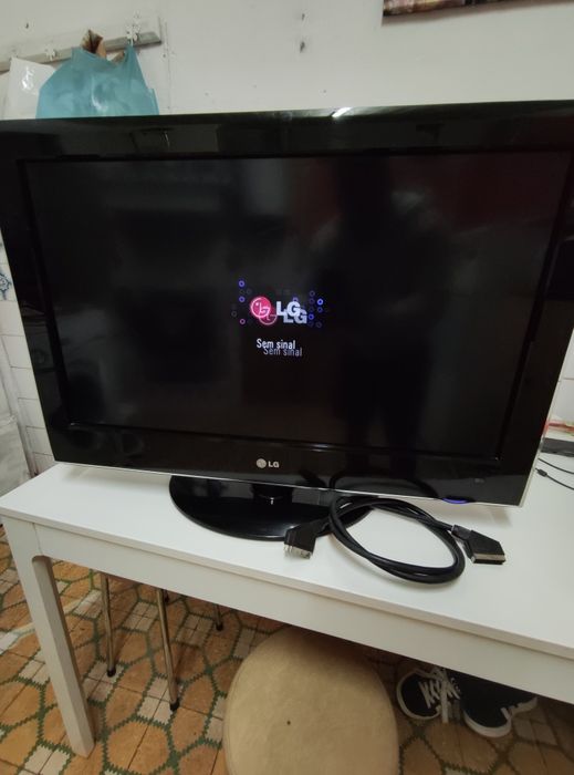 LCD LG 32 polegadas (led , não é smart)