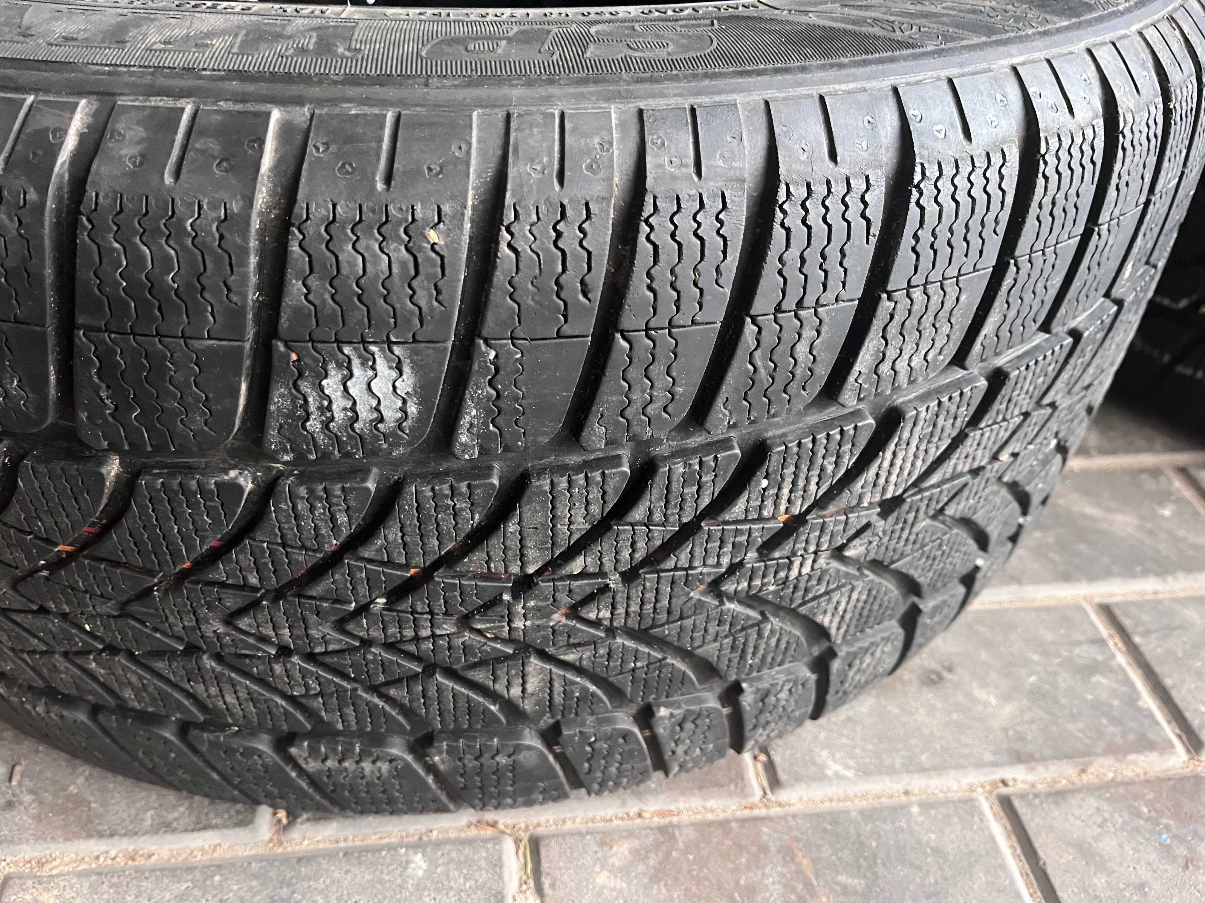 2x Opona DUNLOP 265/45 R20, 6mm Porsche macan