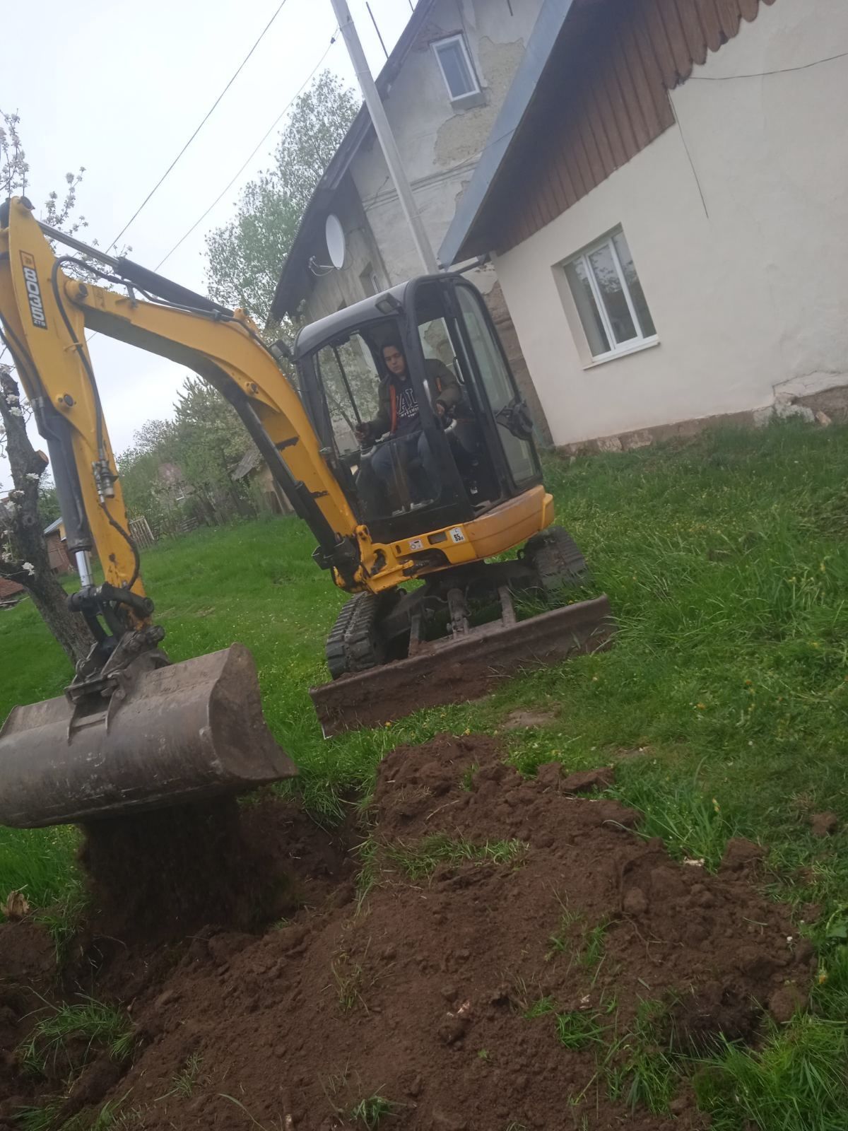 Послуги мініекскаваторів. Маніпулятор. самоскид.бобкат