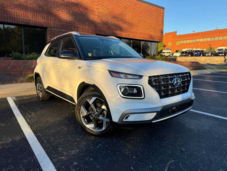 Hyundai Venue Limited      2024