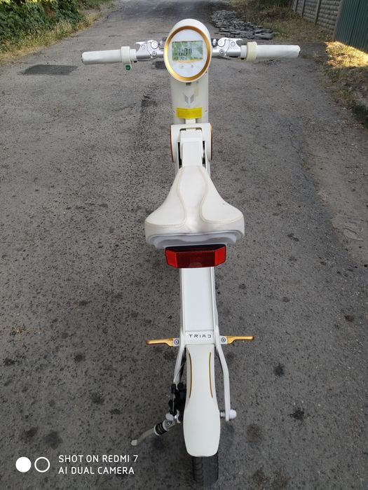 Електросамокат Тесла