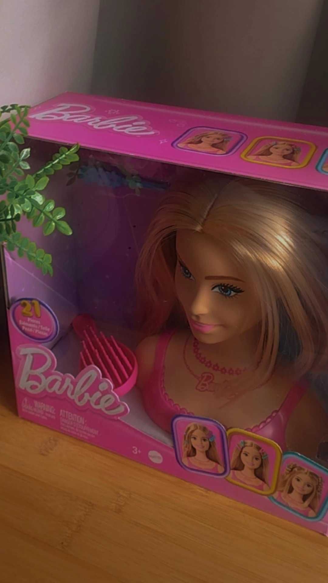 Glowa Barbie  nova