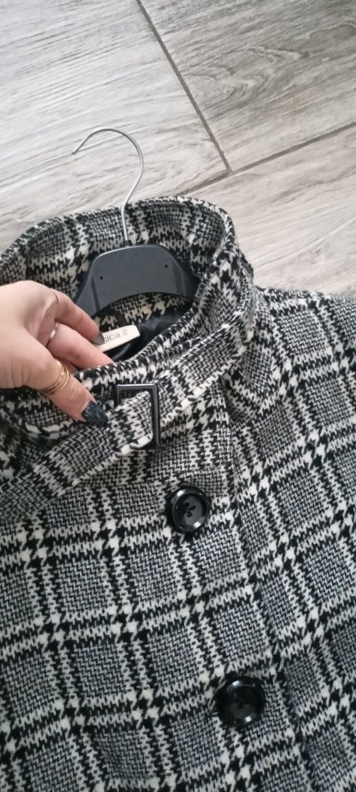 Płaszczyk r48/50 C&A zimowy wełniany