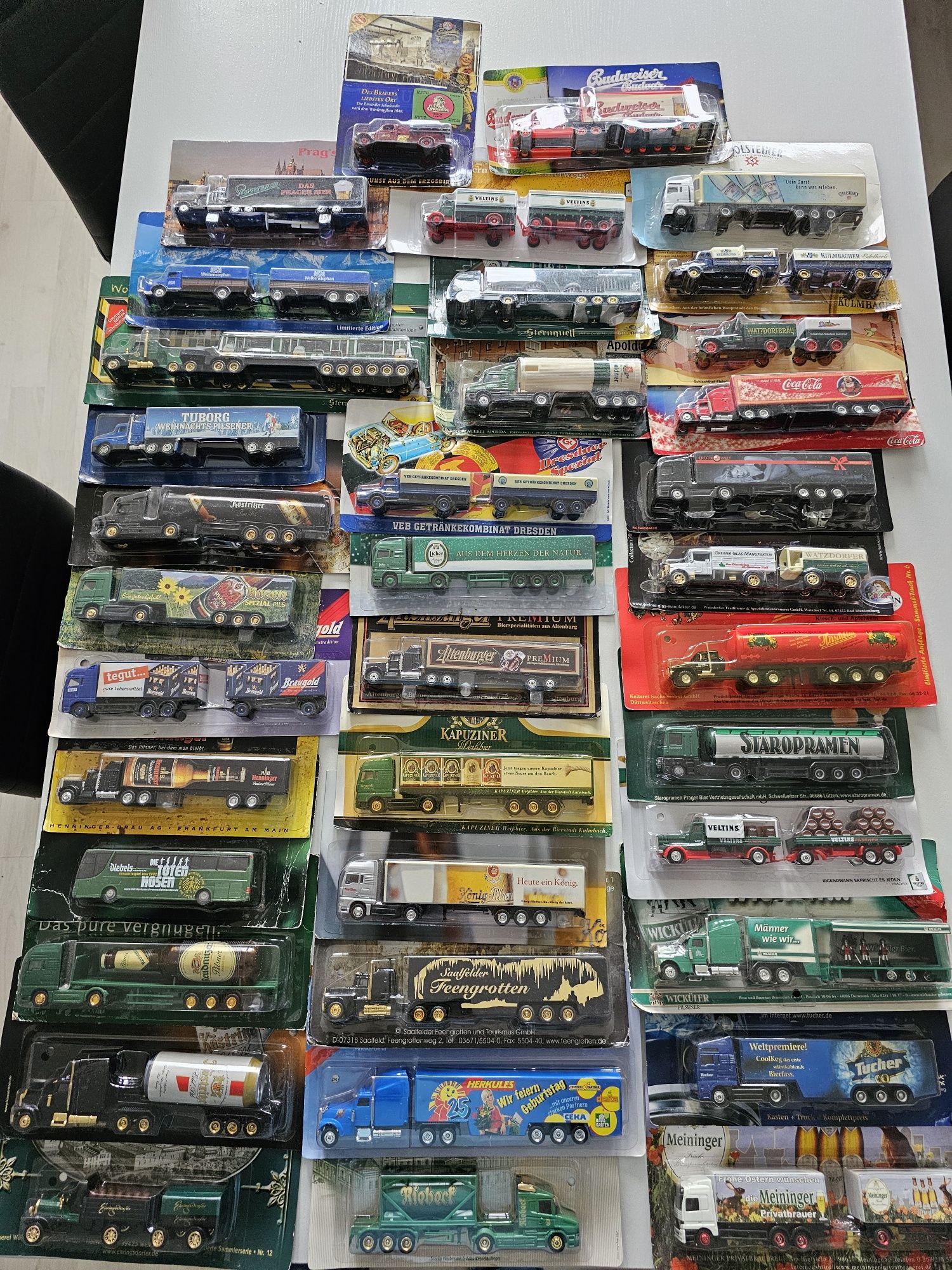Kolekcja 37 zestawów ciężarówek