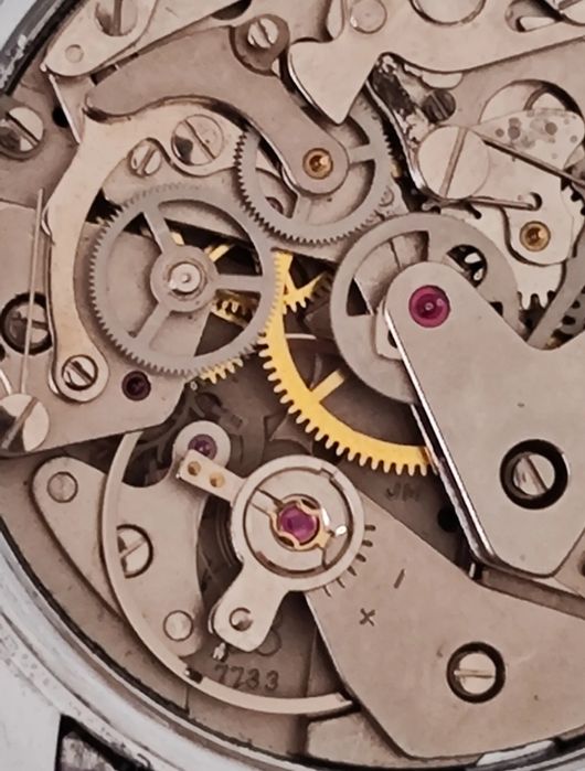 Relógio vintage Dogma Valjoux 7733