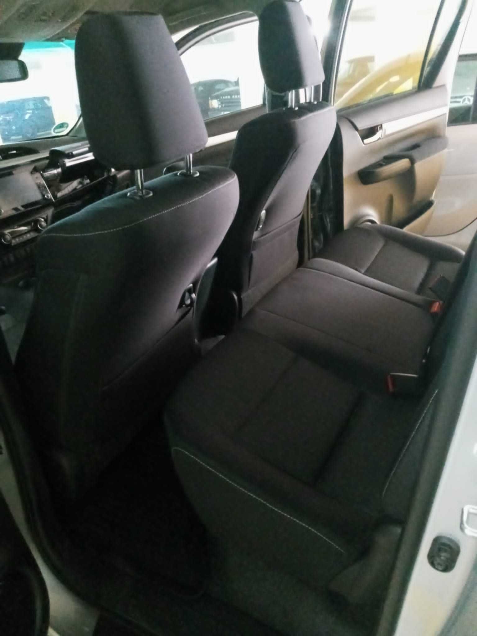Toyota Hilux 3500km