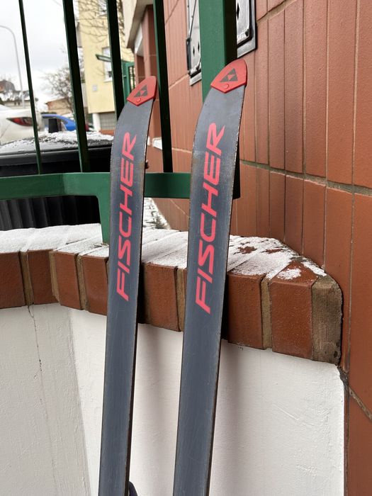 Narty dlugie retro fisher