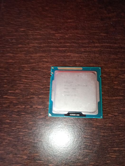 Sprzedam dwa procesory Intel core