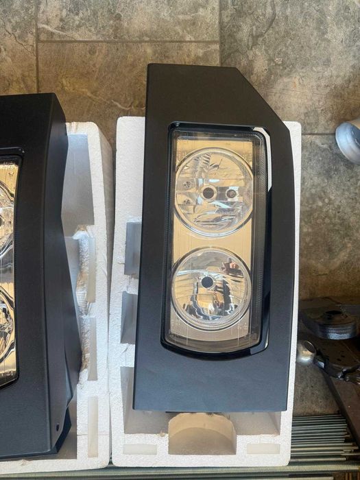 Reflektor lampa przód zderzak światło Mercedes Unimog U1000 - U2450