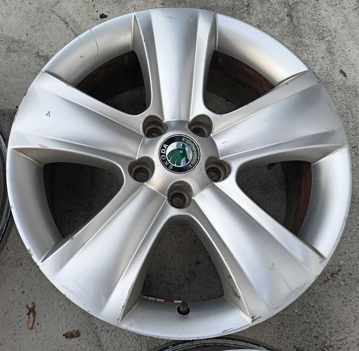 Alufelgi 17 5x112 Org Skoda 5L0 Karoq Yeti Octavia Superb VW Golf Seat