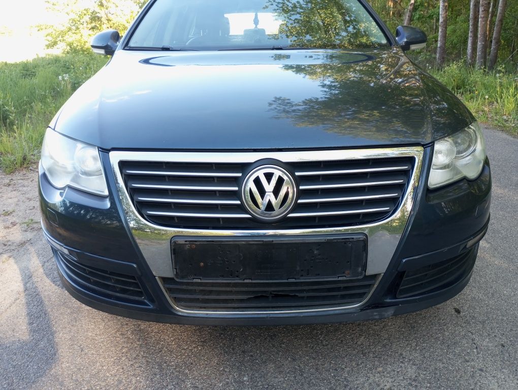 Zderzak przód przedni kompletny VW Passat B6 LC5F