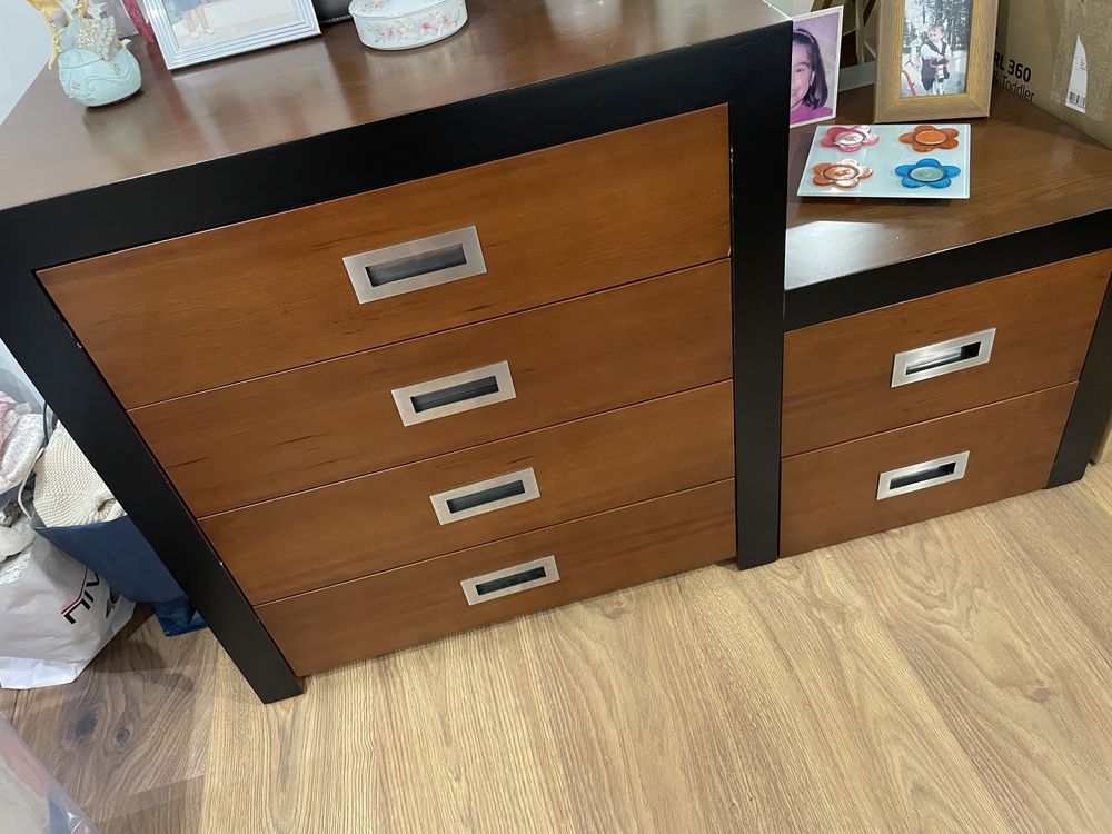 Mobilia com cama de casal
