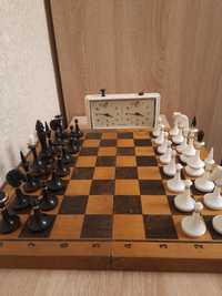 Сувенирные шахматы +часы Янтарь