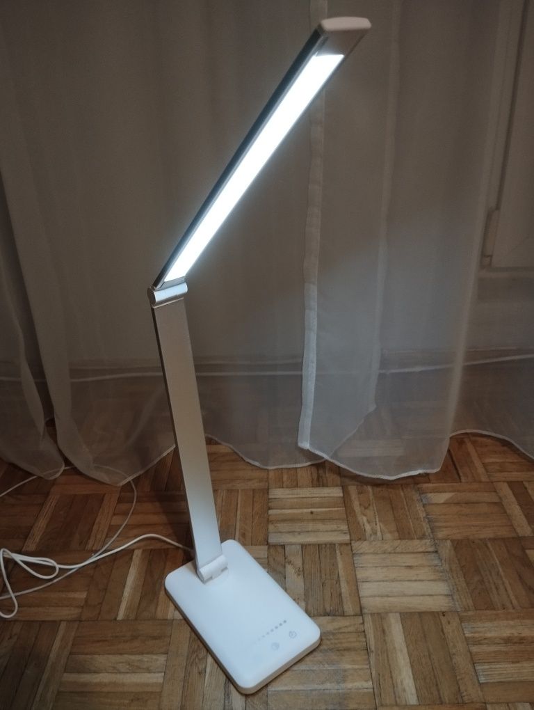 Lampa LED QM019 dotykowa