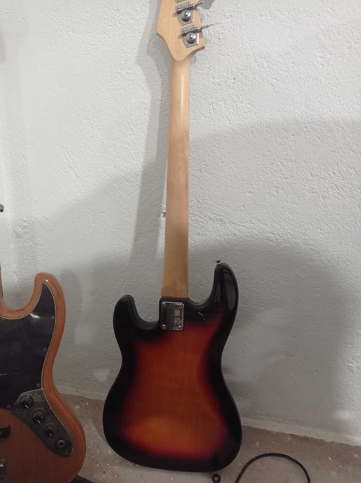 Baixo Harley Benton PB50 SB