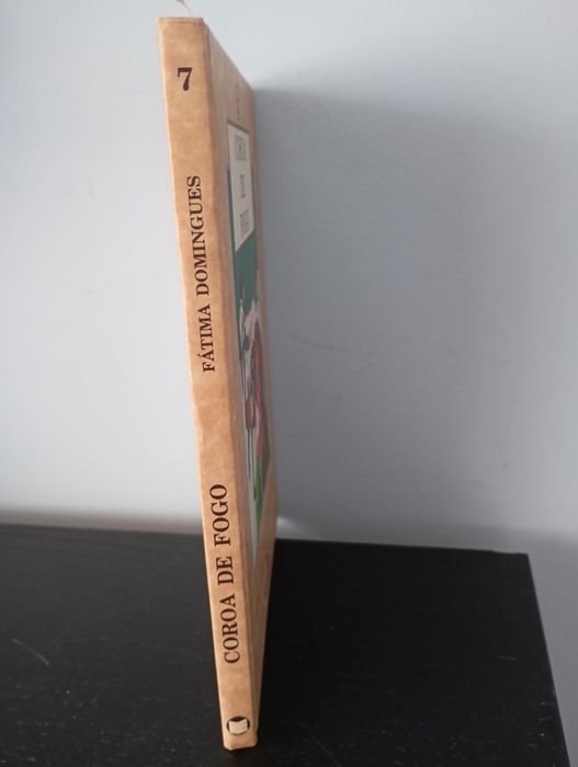 Livro " Coroa de fogo"