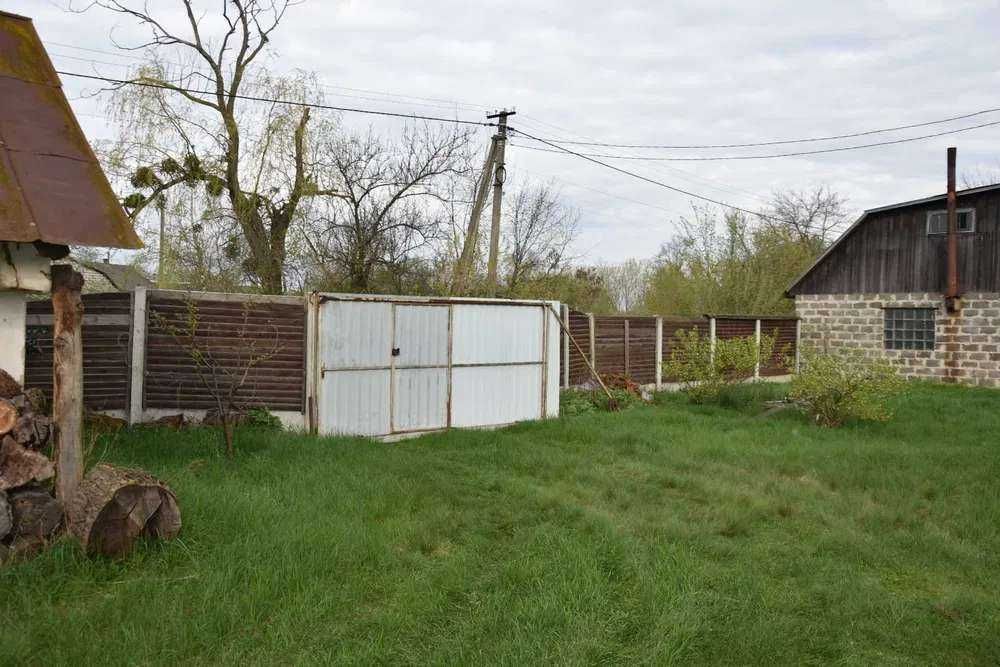 Власне озеро виноградники теплиця сад Бориспольскій р-н Вороньків