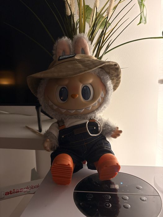 Оригінал Labubu Fall In Wild 37cm