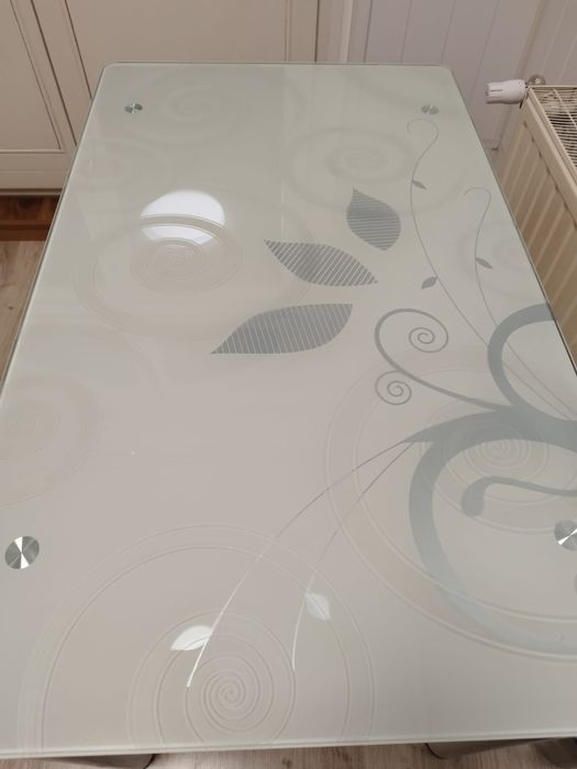 Stół kuchenny szklany