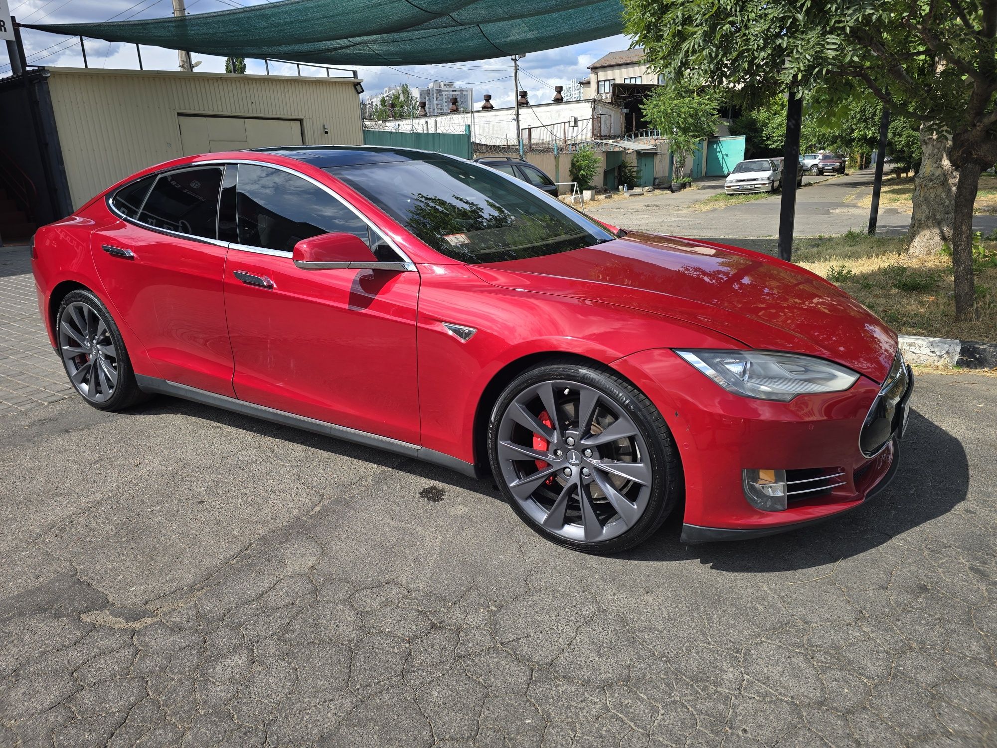 Сдам в аренду Tesla Model S P85D