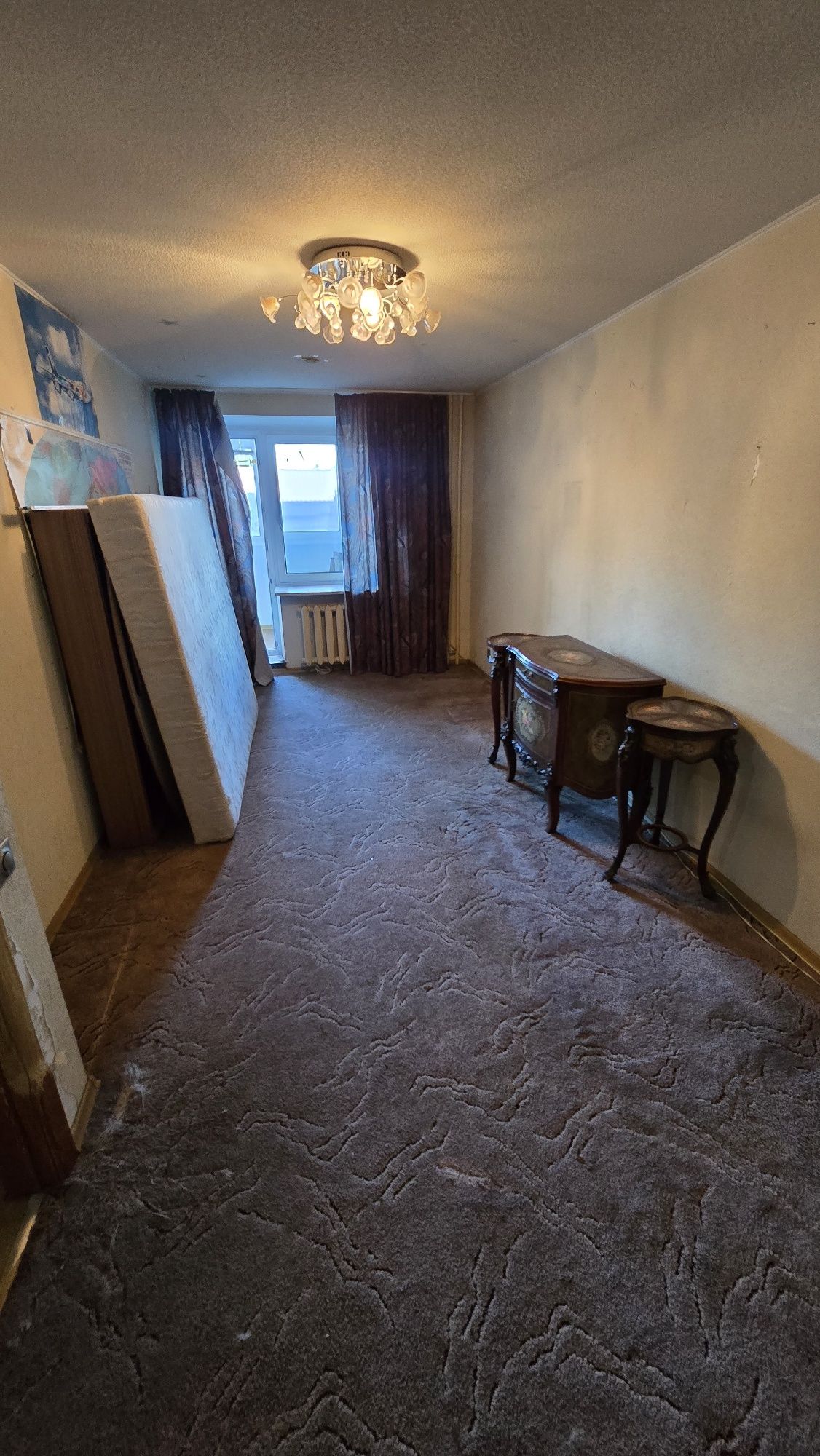 Продаж квартири  3к   650 $ 1м2