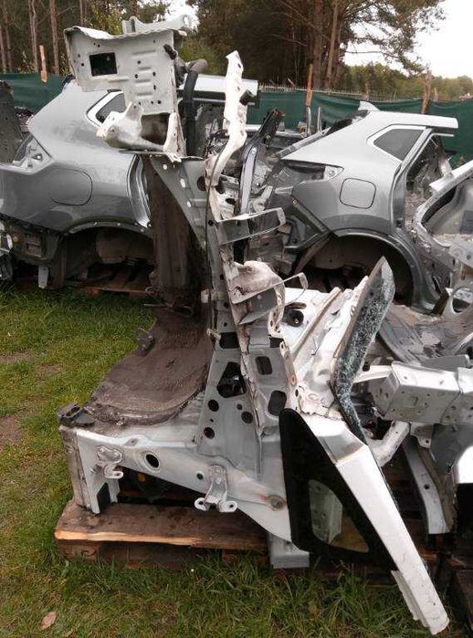 Błotnik podłużnica ćwiartka lewa prawa przednia tylna Prius Plus