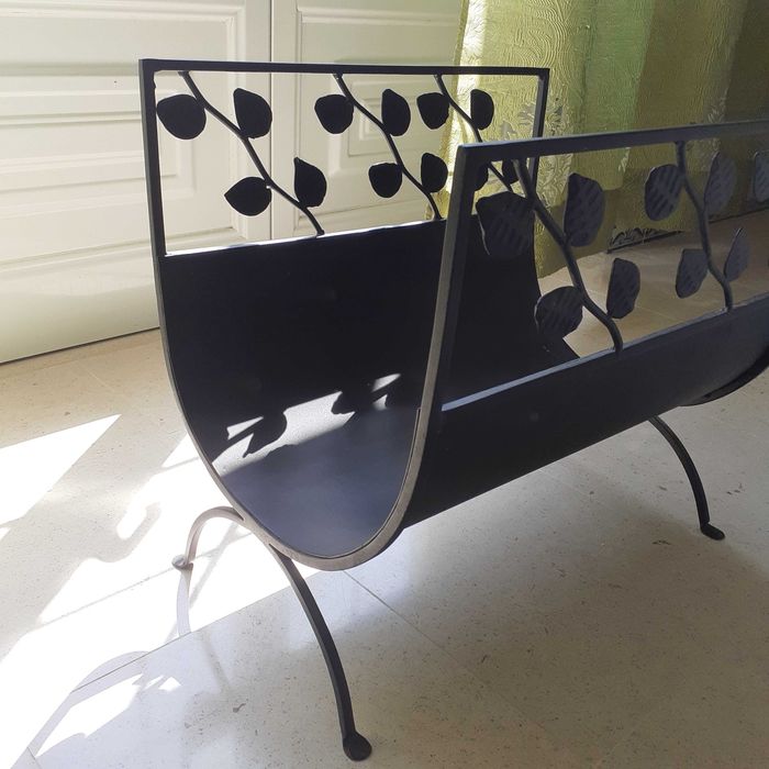 Cesto em  ferro para lenha